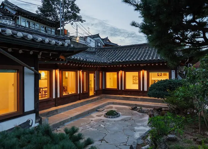 Bukchon Hanok - Hee *